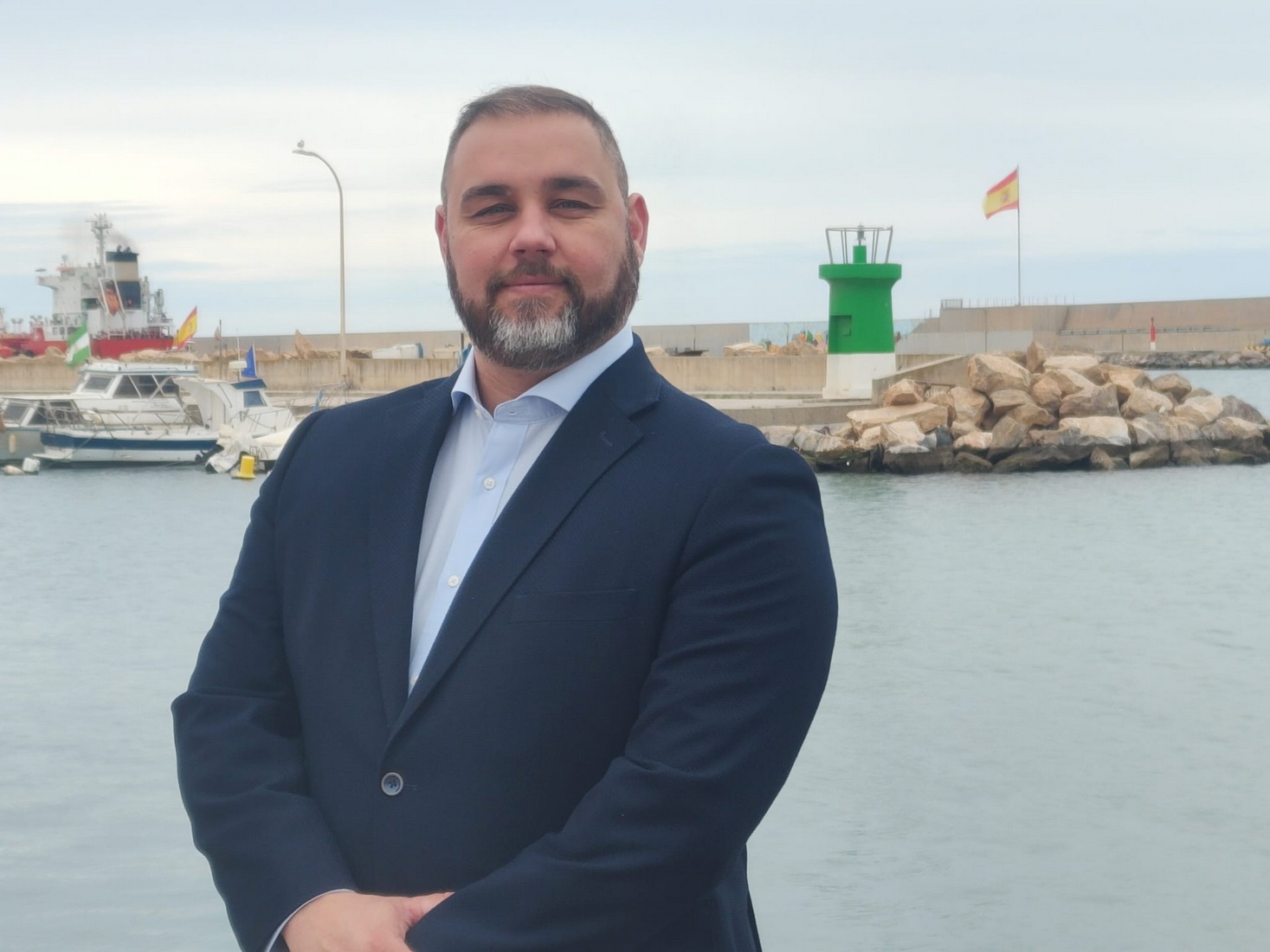 VOX presenta una iniciativa en el Ayuntamiento de Motril para solucionar la situación de Policía Local y los Bomberos